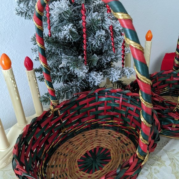Crafters 4 Vtg. Oval Shape Red+Green Wicker Baskets - Picture 5 of 8